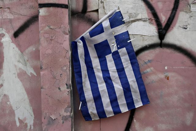 Snapshot from the market in Athens on the day the new VAT is applied to products, on July 20, 2015 / Στιγμιότυπο από την αγορά στην Αθήνα την ημέρα που ισχύει ο καινούριος συντελεστής ΦΠΑ, στις 20 Ιουλίου, 2015