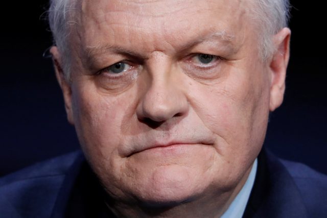 Francois Asselineau, UPR candidate for the 2017 French presidential election, attends the Association of the Mayors of France (AMF) conference in Paris, France, March 22, 2017. REUTERS/Charles Platiau