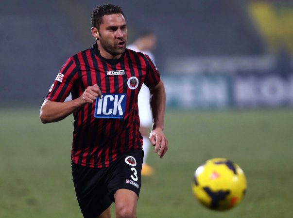 Genclerbirligi's Dusko Tosic runs for the ball during the Turkish Super League football between Genclerbirligi and Galatasaray at the May 19 Stadium in Ankara on December 26, 2014., Image: 214052113, License: Rights-managed, Restrictions: , Model Release: no, Credit line: Profimedia, AFP