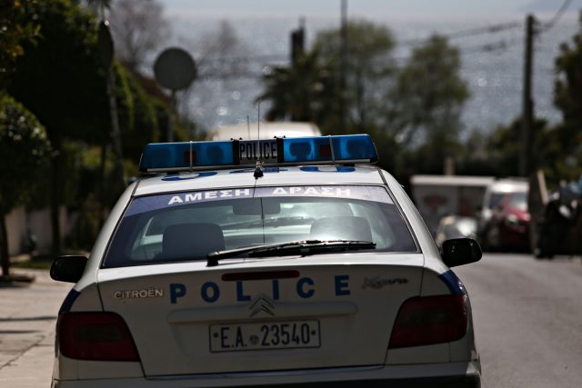 Police operation after armed robbery at Paleo Faliro on April 3, 2017.Αστυνομική επιχείρηση μετά απο ένοπλη ληστεία στη περιοχή του Παλαιού Φαλήρου στις 3 Απριλίου, 2017.