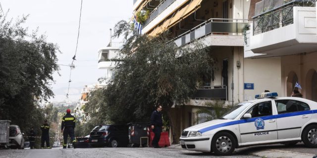 Περιπολικά σε δρόμο στη Θεσσαλονίκη