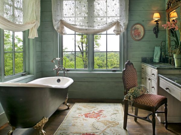 vintage-tropical-bathroom