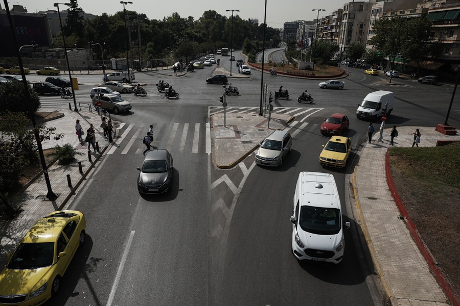 Αθήνα δρόμος αυτοκίνητα κίνηση 