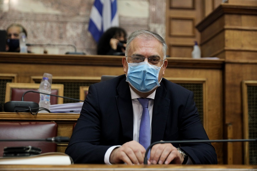 Τάκης Θεοδωρικάκος μάσκα