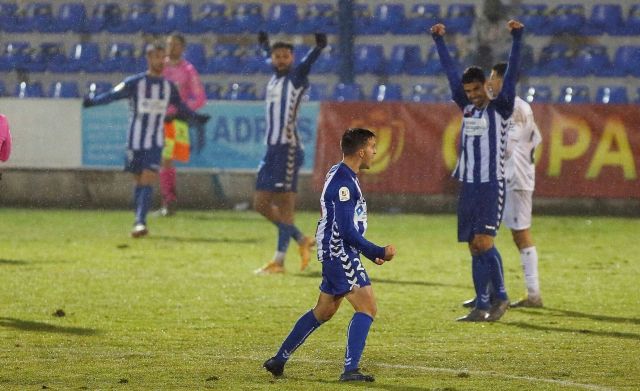 huesca remains at the bottom of the  table