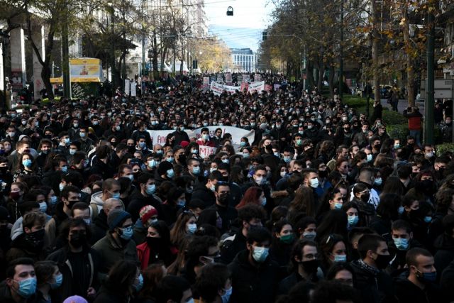 Πανεκπαιδευτικό συλλαλητήριο στα Προπύλαια