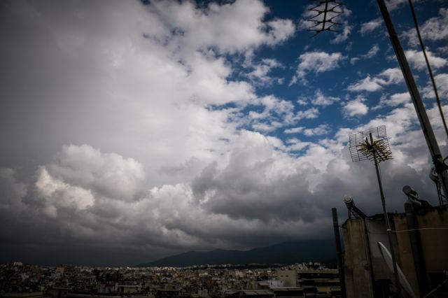 συννεφιασμένος ουρανός