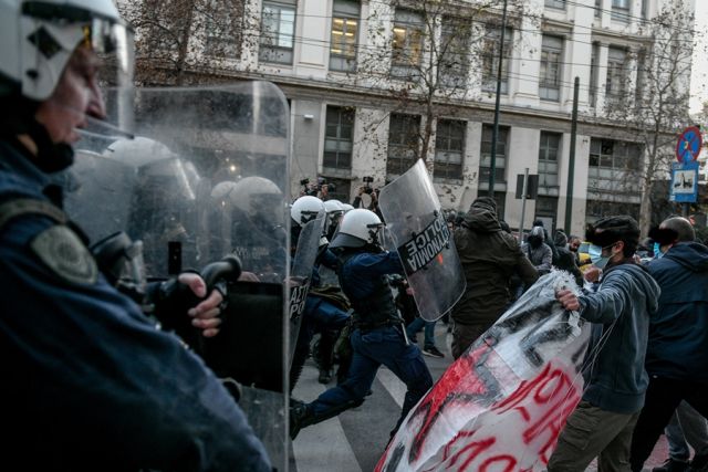 Επεισόδια στην πορεία για τον Κουφοντίνα