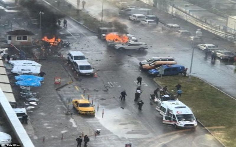 Ισχυρή έκρηξη στη Σμύρνη! Τέσσερις νεκροί και δέκα τραυματίες (pic-vid)