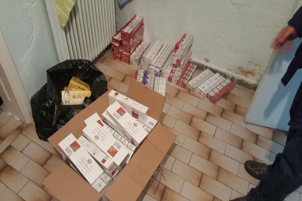 Περιστέρι: Οι αστυνομικοί κατάσχεσαν τσιγάρα …χύμα (Photos)