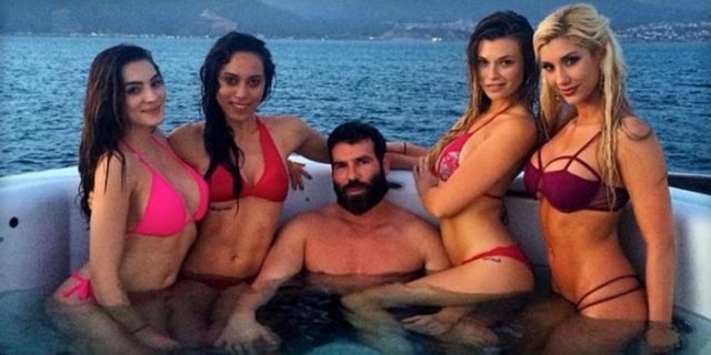 dan_bilzerian_hugh_hefner_jebiga