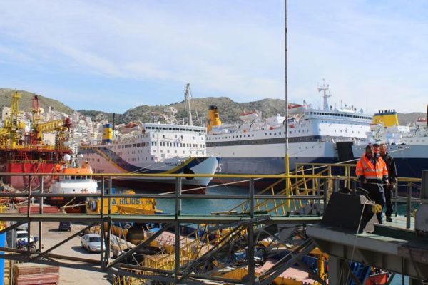 Έκτακτο επίδομα 641 ευρώ στους ανέργους της ναυπηγοεπισκευαστικής ζώνης