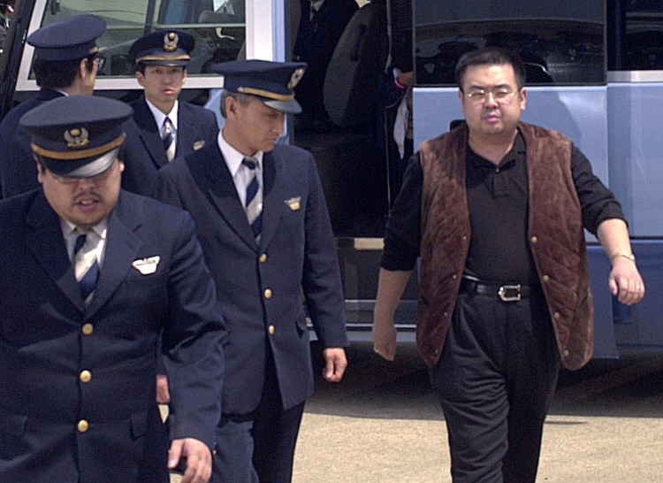 Συνελήφθη ο ταξιτζής που μετέφερε τις γυναίκες- δολοφόνους του Κιμ Γιονγκ Ναμ