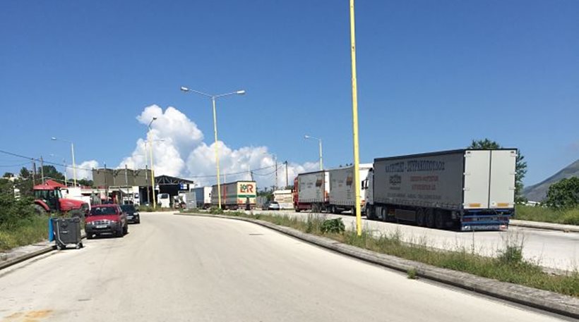 Βρέθηκε ένας τόνος χασίς στην Κακαβιά: Ο οδηγός έφυγε τρέχοντας από το φορτηγό