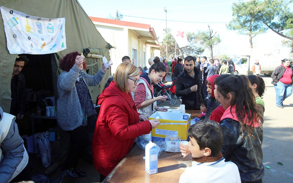 Μέσα σε μικρό διάστημα διορίστηκαν 689 άτομα σε ΜΚΟ για τους πρόσφυγες