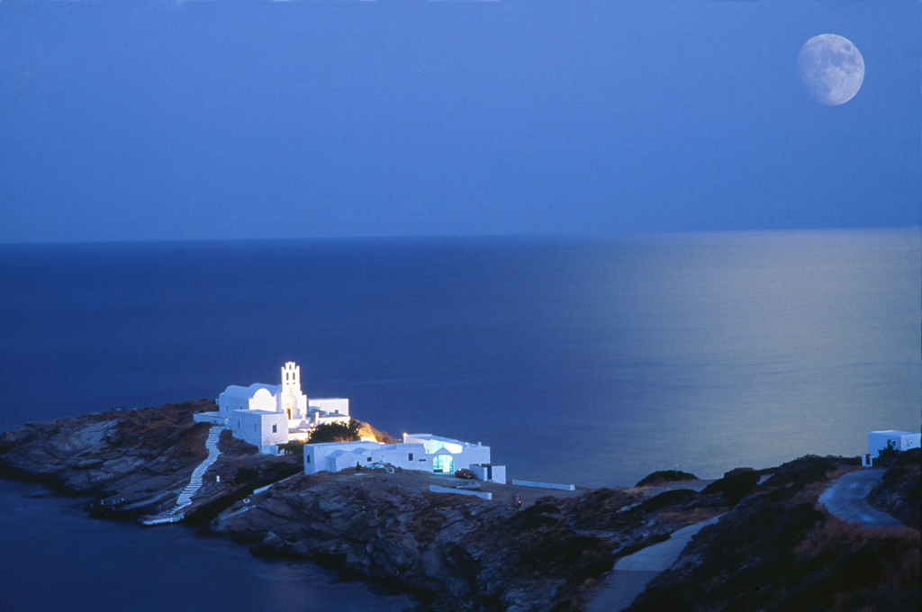 Η πιο όμορφη χώρα στον κόσμο: Η Chanel υμνεί την μαγεία της Ελλάδας (video)