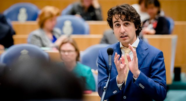 2016-09-22 11:42:31 DEN HAAG - Jesse Klaver (Groenlinks) tijdens de voortzetting van de Algemene Politieke Beschouwingen, die traditioneel volgen op Prinsjesdag. ANP BART MAAT