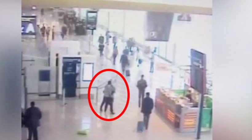 Τρομακτικό video από το αεροδρόμιο του Ορλί: Ο τζιχαντιστής κρατά όμηρο τη γυναίκα και απειλεί