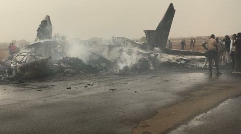 Θαύμα στο Νότιο Σουδάν: Αεροπλάνο συνετρίβη και κανείς δεν έπαθε τίποτα! (photos)