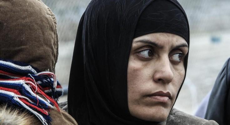Ανάγκαζαν γυναίκες πρόσφυγες να εκδίδονται σε οίκο ανοχής στη Λιοσίων για να τις ” βοηθήσουν”