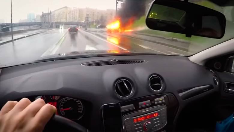 Άγριο τροχαίο με Maserati στη Μόσχα- Νεκροί και οι 2 επιβάτες (video)