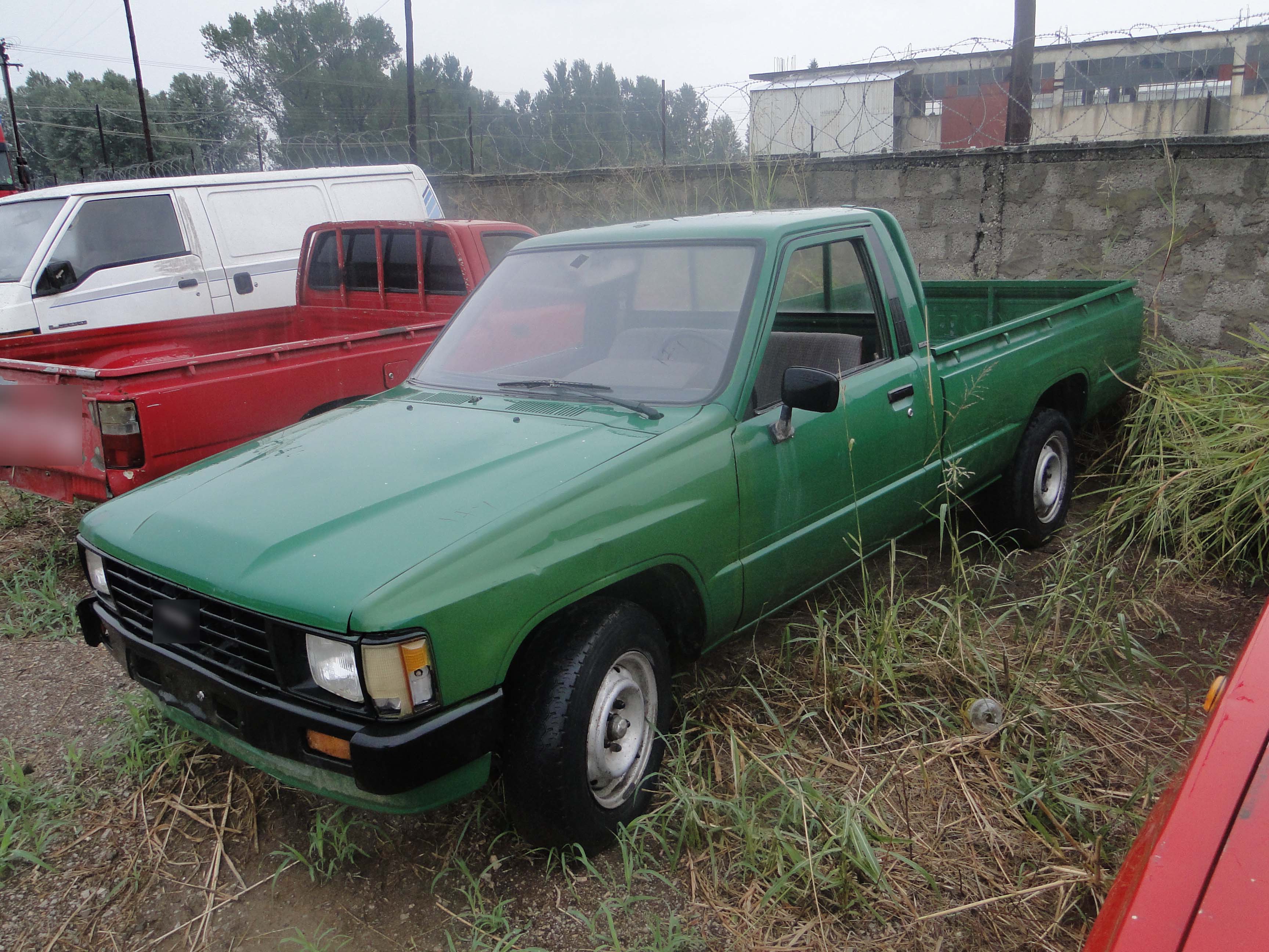 Έκλεβαν φορτηγάκια και τα έστελναν “τεμαχισμένα” στη Νιγηρία! (pics)