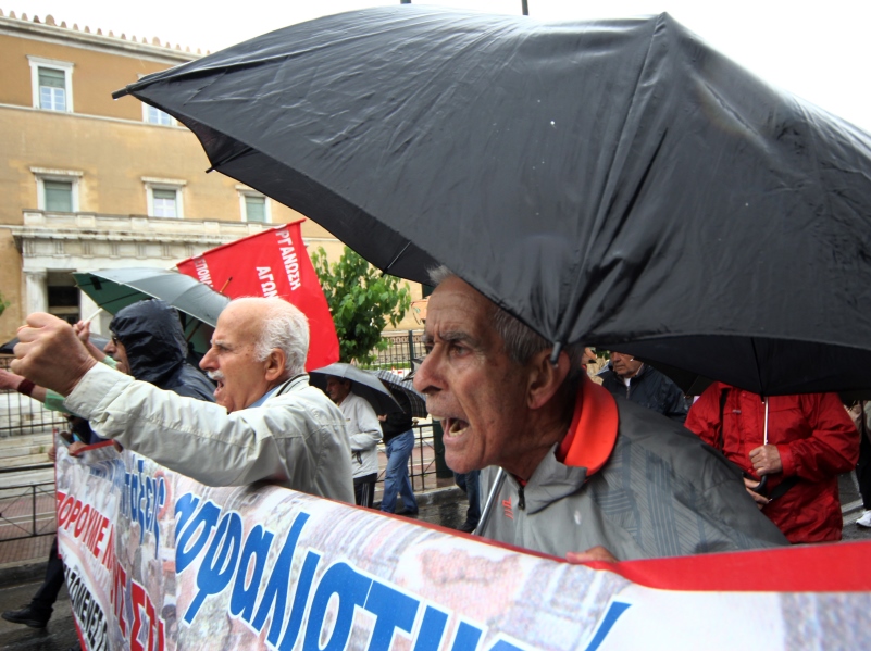 Στα 16,8 δισ. οι μειώσεις των συνταξιούχων από το 2015 έως το 2021…