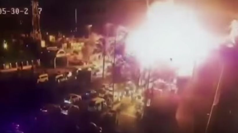 Σοκαριστικό βίντεο: Η στιγμή της φονικής έκρηξης σε παγωτατζίδικο στη Βαγδάτη