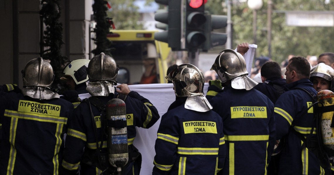 Παράταση στους πυροσβέστες 5ετούς θητείας δίνει η κυβέρνηση