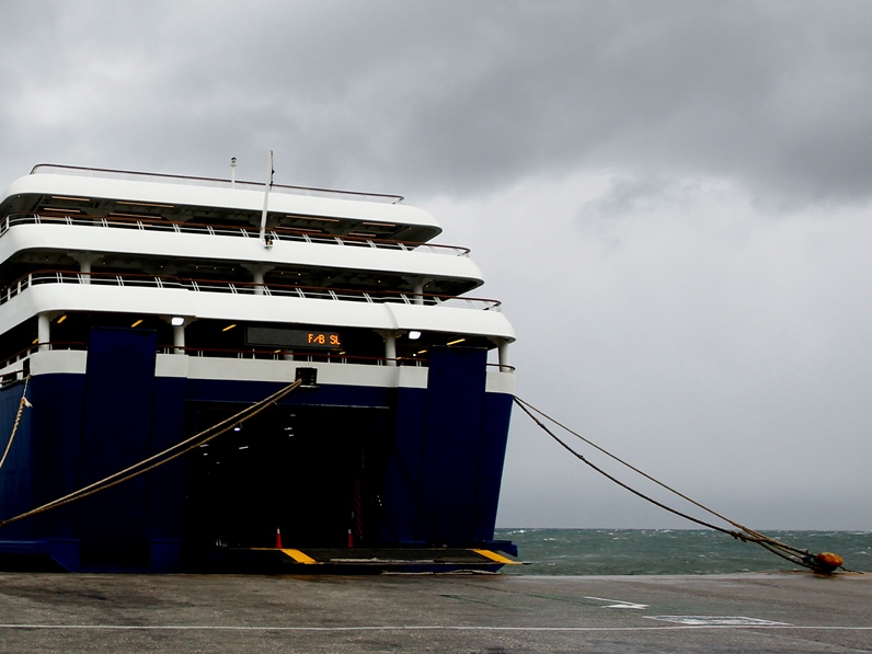 24ωρες απεργιακές κινητοποιήσεις στο λιμάνι της Ραφήνας ανακοίνωσε η Πανελλήνια Ένωση Ναυτών Εμπορικού