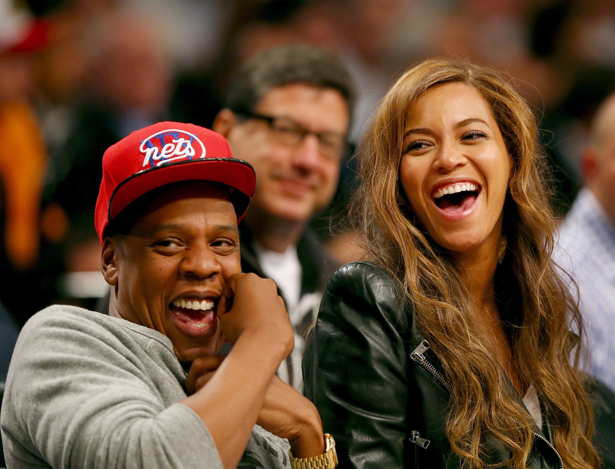 O Jay Z μιλά πρώτη φορά για το σκανδαλώδες video που τον δείχνει να τρώει άγριο ξύλο από την αδερφή της Beyonce