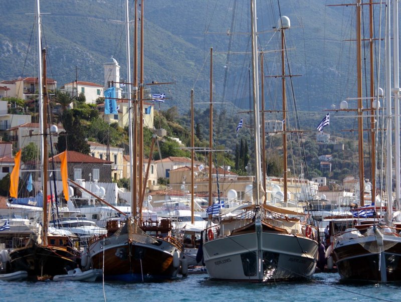 Έγραψαν 200, αλλά εισέπραξαν 1.500