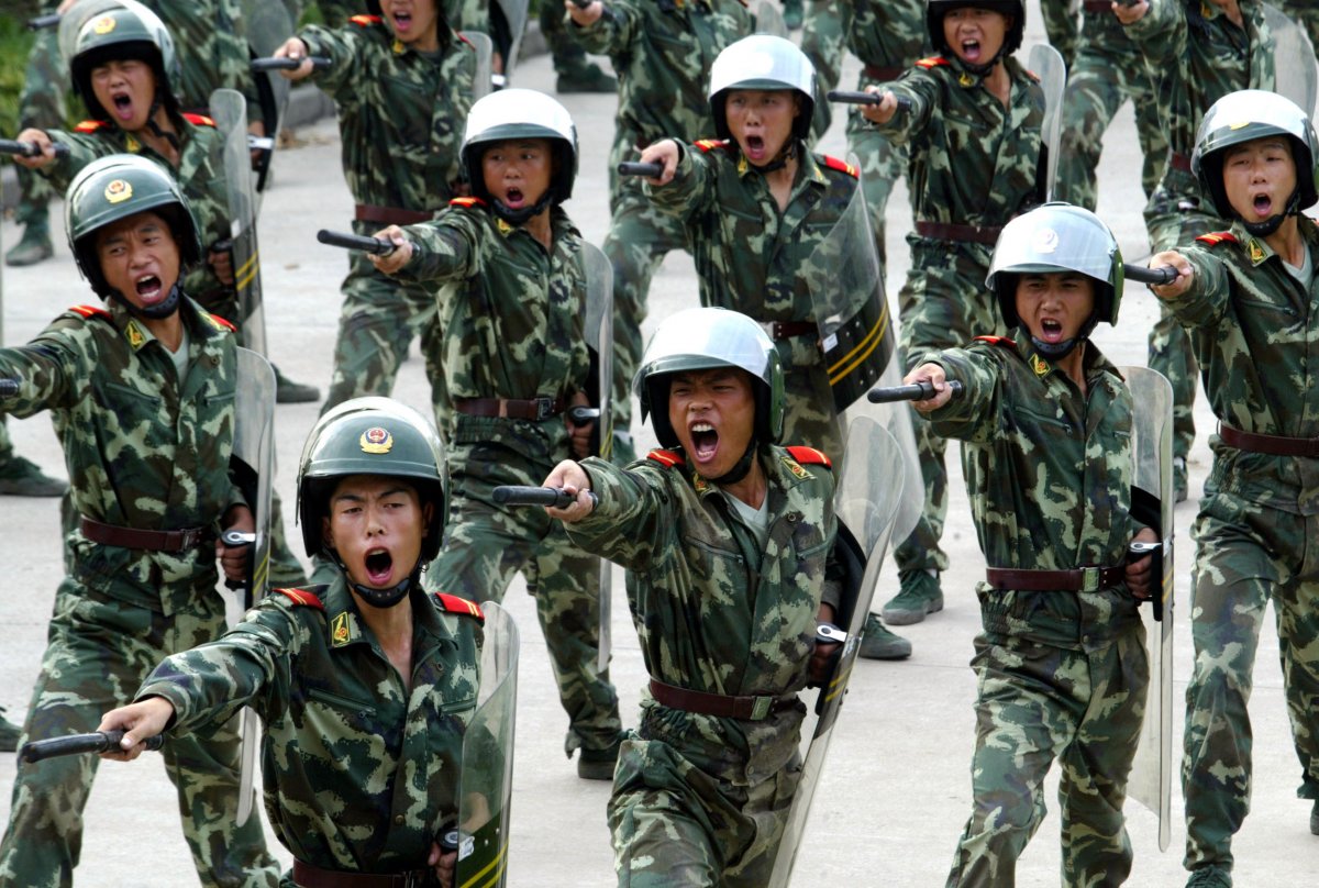 Ανησυχία στην Κίνα για τους νεοσύλλεκτους: Σταματήστε τα βιντεοπαιχνίδια και τον αυνανισμό