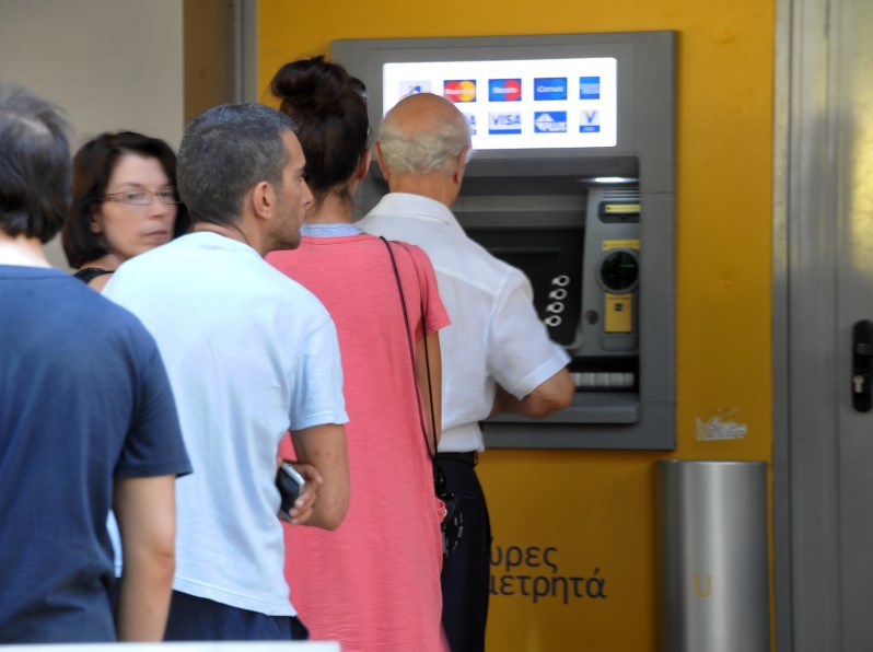 Εώς 1.800 ευρώ τον μήνα η ανάληψη από τις τράπεζες!