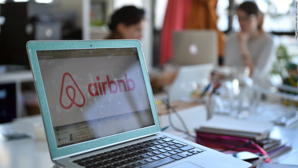 Υποχρεωτική η εγγραφή στο μητρώο όσων νοικιάζουν μέσω Airbnb