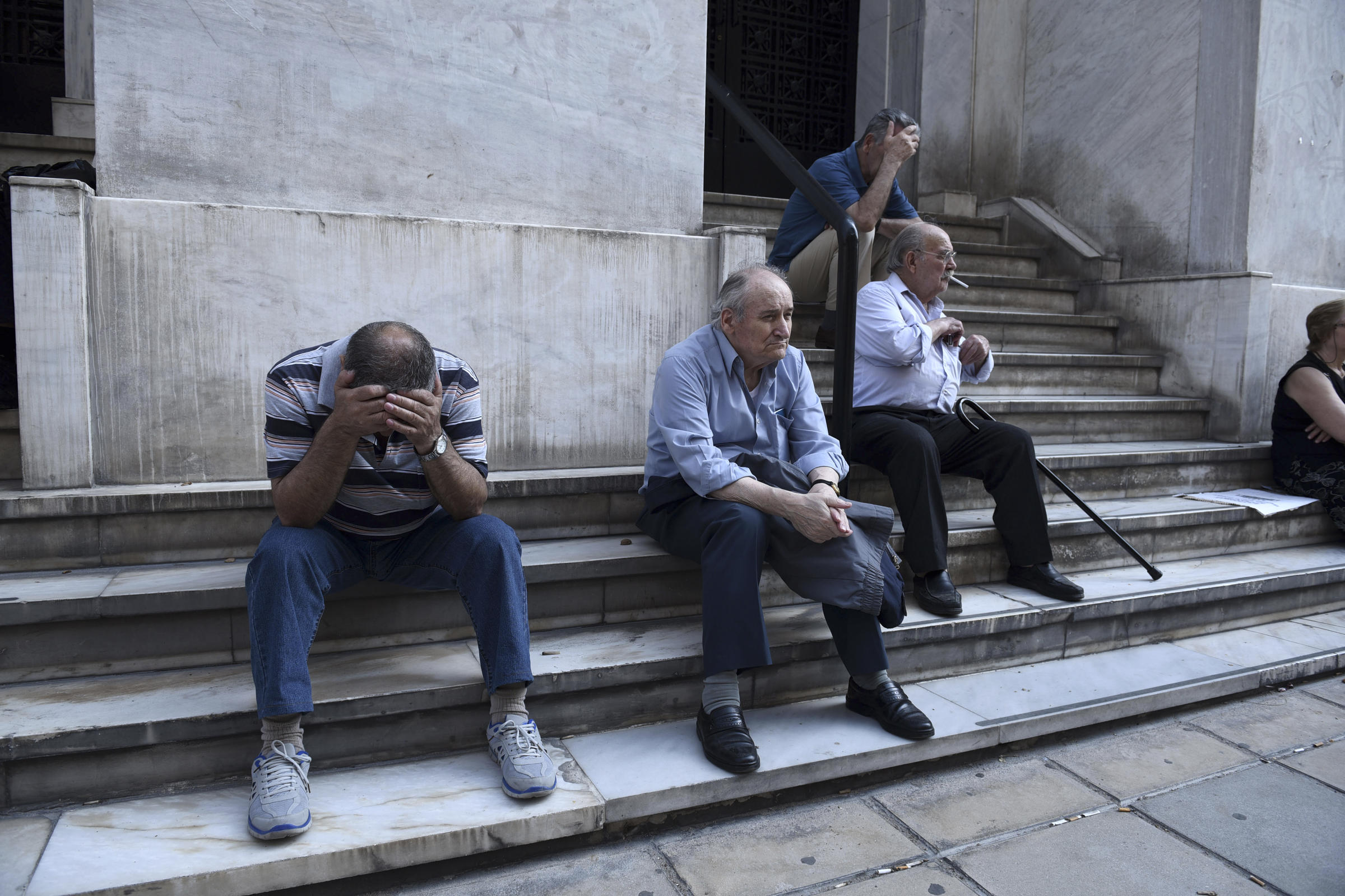 Ψαλίδι στις συντάξεις: Χάνουν τα περισσότερα όσοι είχαν λιγότερα από 35 έτη εργασίας