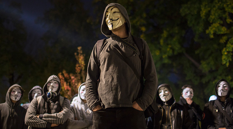 Oι Anonymous επιστρέφουν και απειλούν με μαζικά χτυπήματα