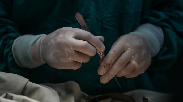 Φρίκη: Χειρουργός … υπέγραψε το συκώτι δύο ασθενών του