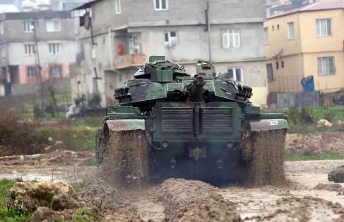 Ο τουρκικός στρατός επιτέθηκε στο Αφρίν με δηλητηριώδες αέριο