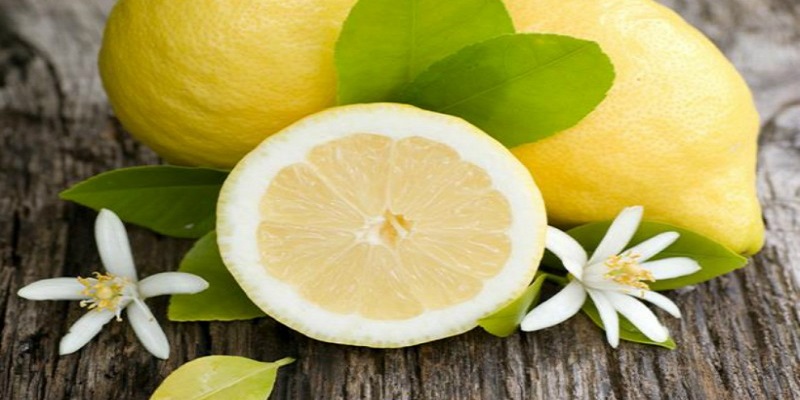 Σε τι χρησιμεύει το αιθέριο έλαιο λεμόνι