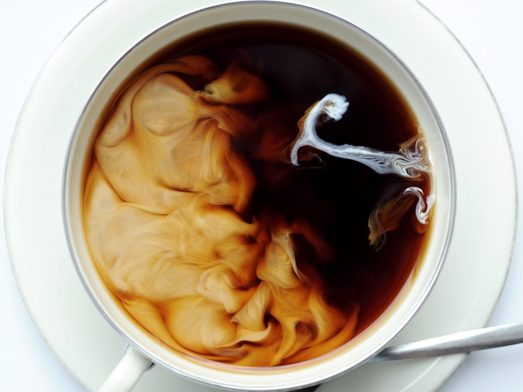 Καφές: 2+1 λόγοι να μην βάζετε γάλα στον καφέ σας