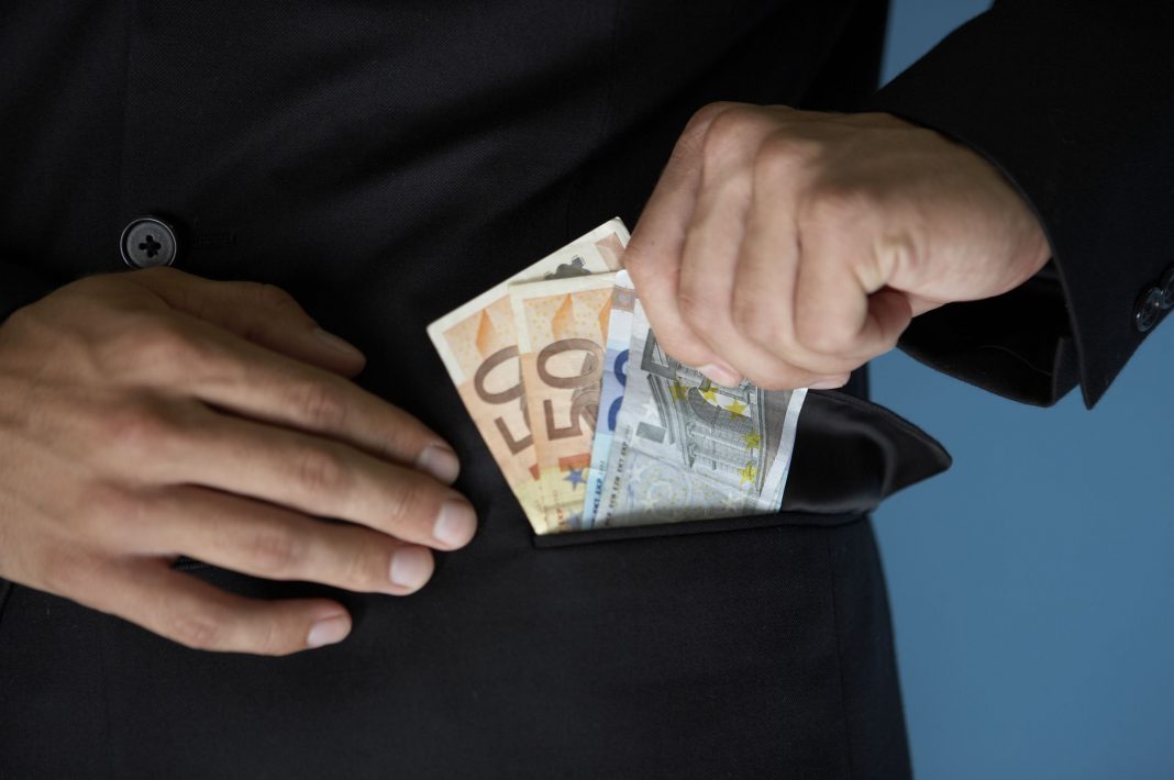 Καταγγελία ΠΟΕΔΗΝ: «Χάθηκαν» 200.000 ευρώ