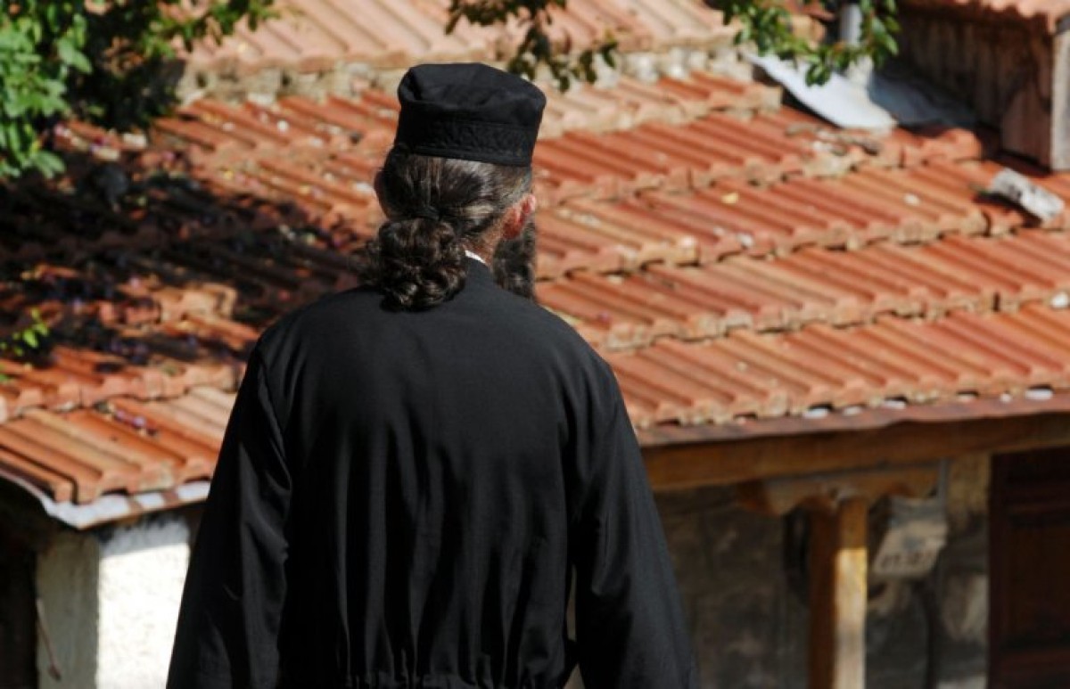 Σκληρή «γλώσσα» ιερέα κατά ΣΥΡΙΖΑ – «Φτύστε τους» (vid)