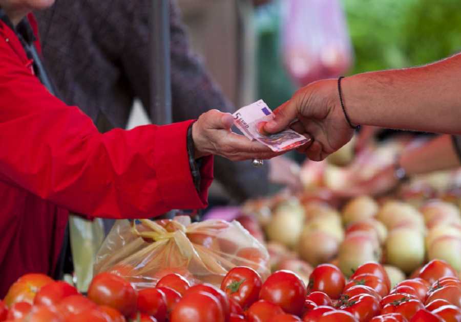 Δέσμευσαν πάνω από 2 τόνους ακατάλληλα τρόφιμα