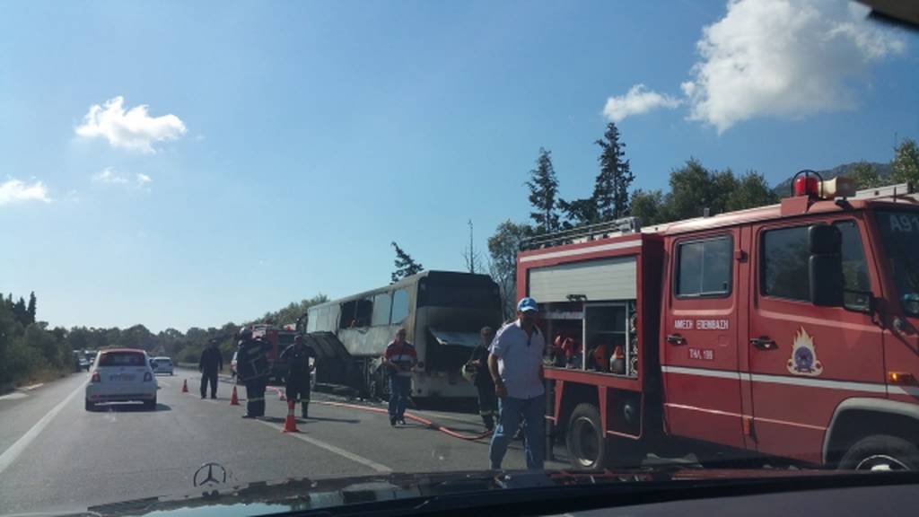 Τρόμος στην Κρήτη – Φωτιά σε γεμάτο λεωφορείο (pics-vid)
