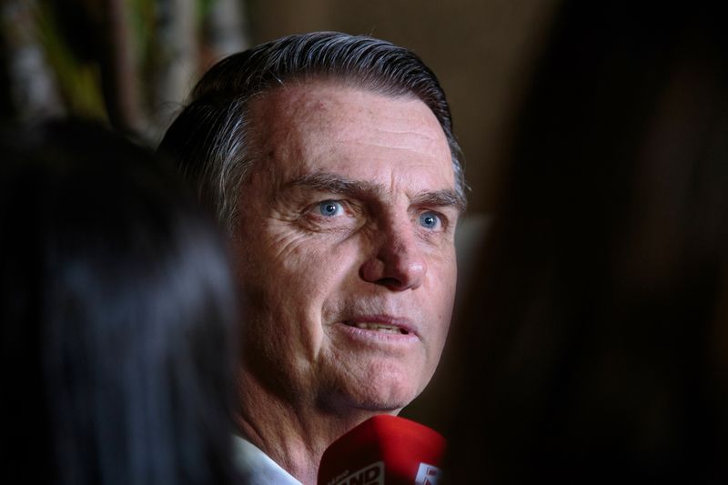 Σε κρίσιμη κατάσταση ο ακροδεξιός Jair Bolsonaro – «Με διέταξε ο Θεός» είπε ο δράστης