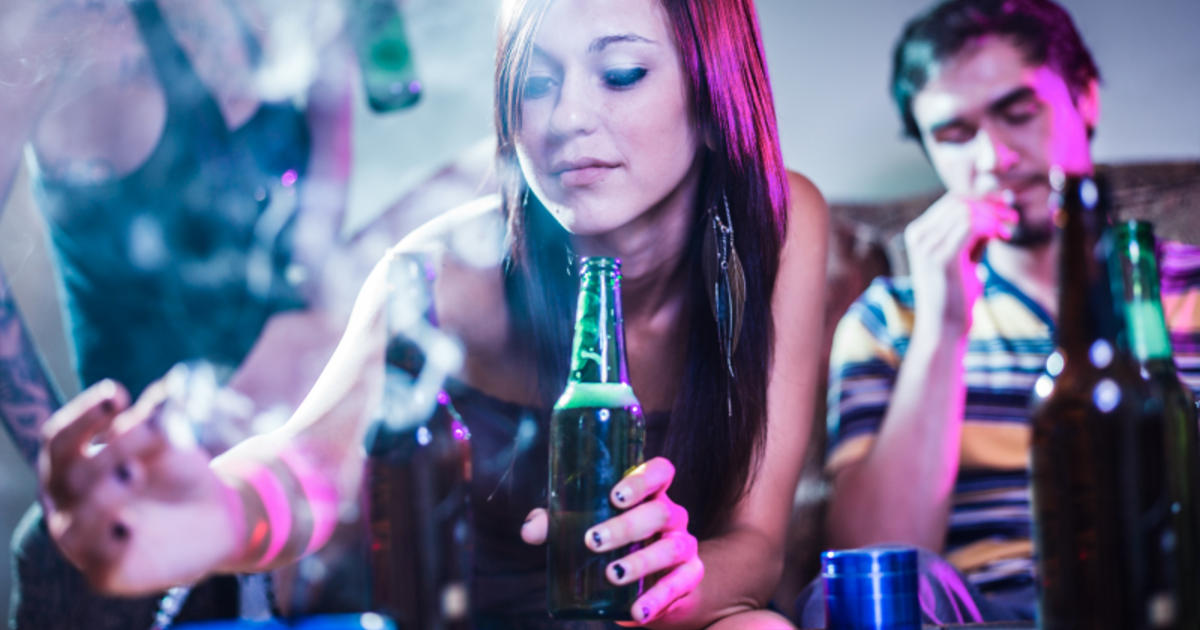 “Η γενιά της λογικής”: Λιγότερο τσιγάρο και αλκοόλ, όμως υπάρχει ένας μεγάλος εθισμός