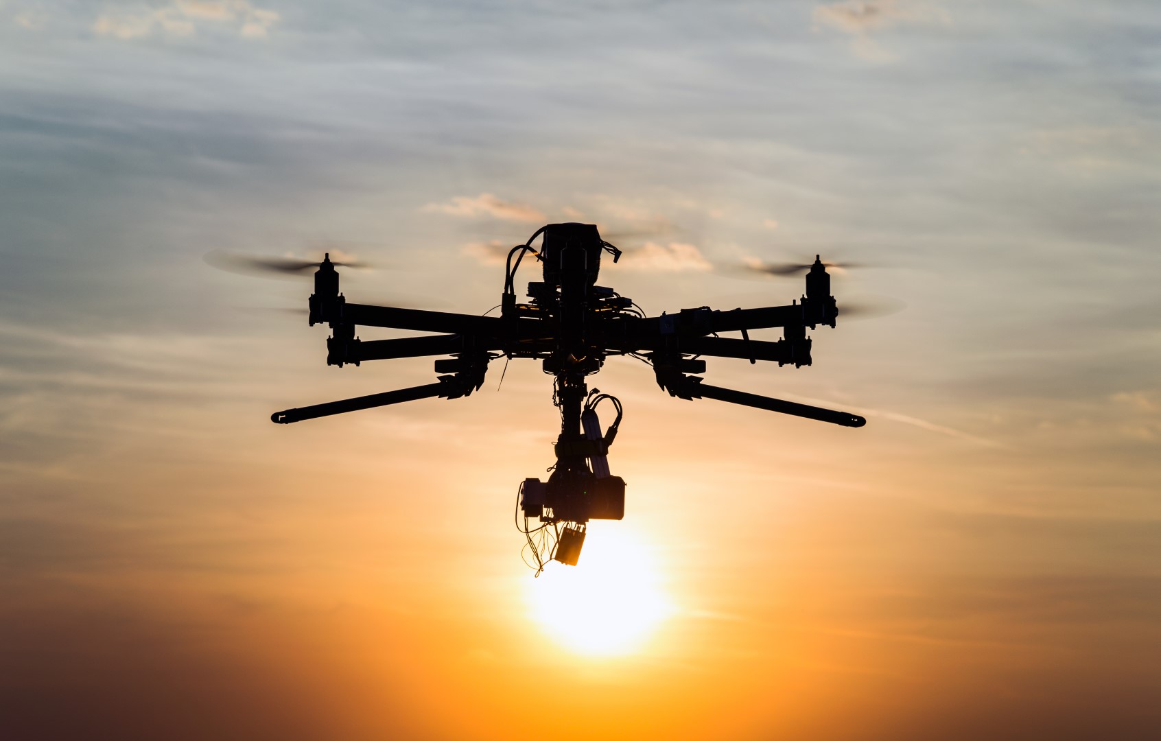 Πρώτη επιχείρηση της ΑΑΔΕ με drones – Τσάκωσαν ιδιοκτήτες σκαφών να «κλέβουν» (vids)