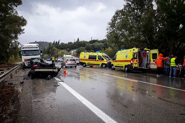 Τραγικό: Γύρισε να τη βρει γιατί του έκλεψε το κινητό και τη βρήκε διαμελισμένη