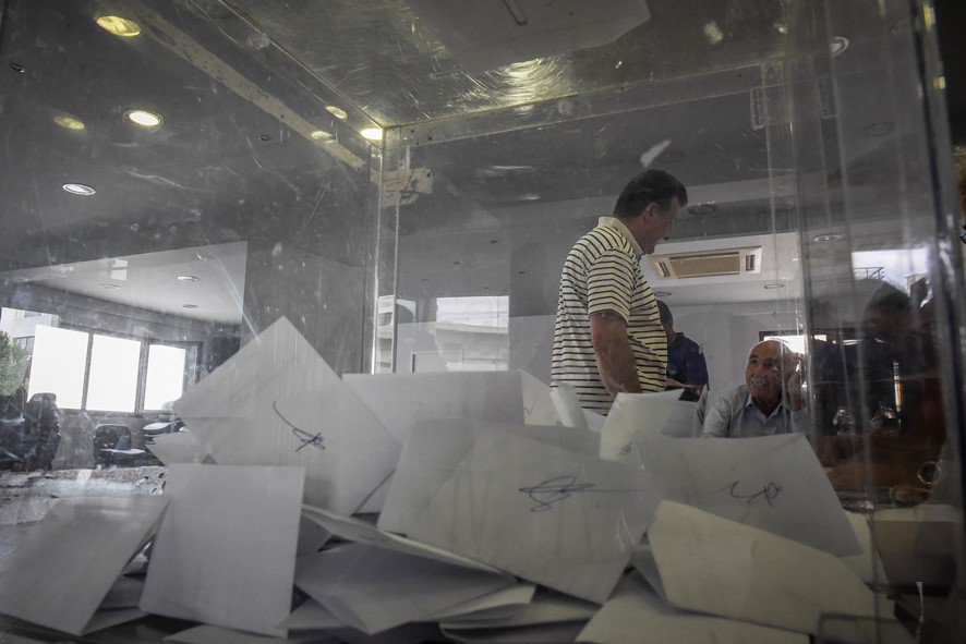 Ποιους στηρίζουν ΣΥΡΙΖΑ και ΝΔ στις αυτοδιοικητικές εκλογές